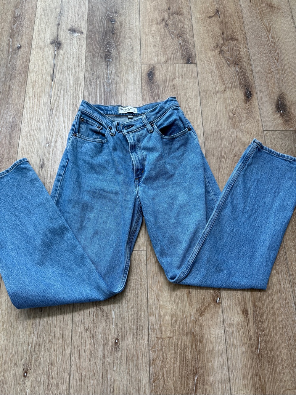 Abercrombie & Fitch Women's Light Blue High-Rise Jeans